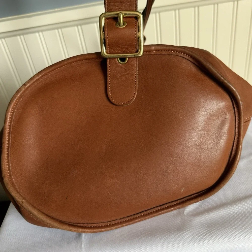 Vintage Coach #9929 British Tan Leather The Sling Large Drawstring Bucket Bag